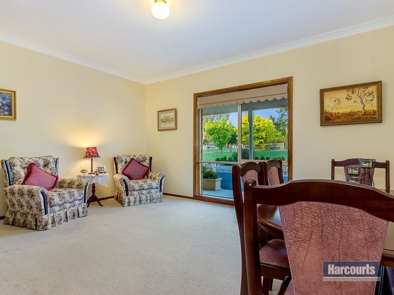 54 Fairway Drive, Drouin VIC 3818