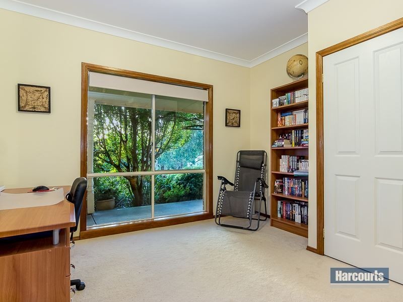 54 Fairway Drive, Drouin VIC 3818