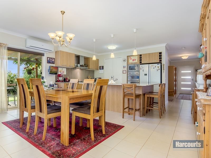 11 Amber Court, Drouin VIC 3818