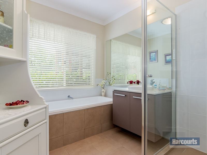 11 Amber Court, Drouin VIC 3818