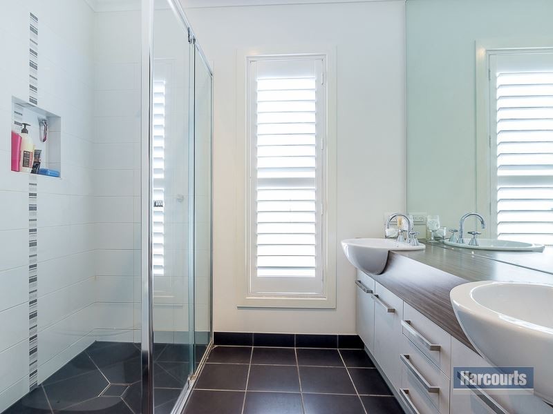 7 Palm Square, Drouin VIC 3818