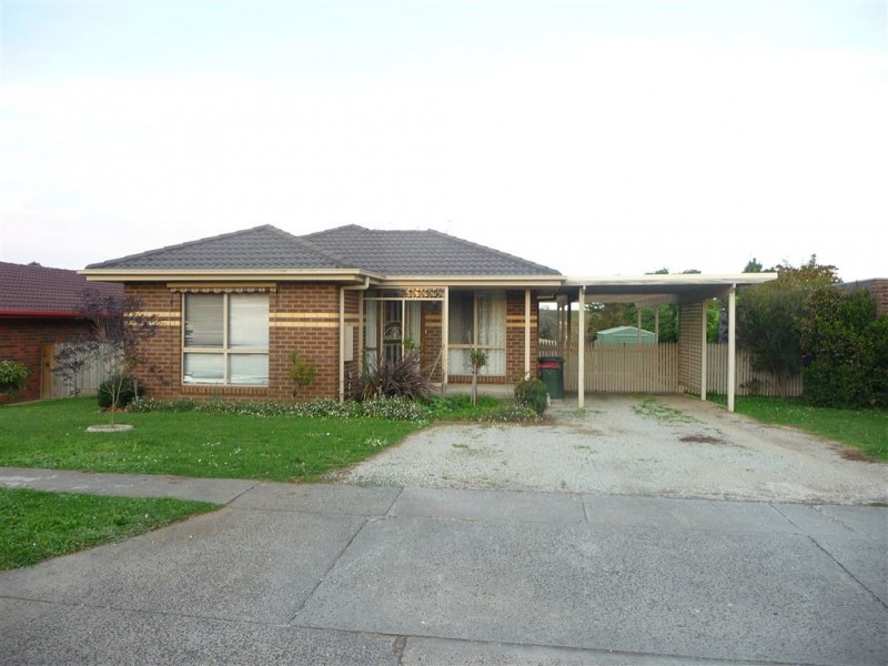 6 McLean Street, Drouin VIC 3818