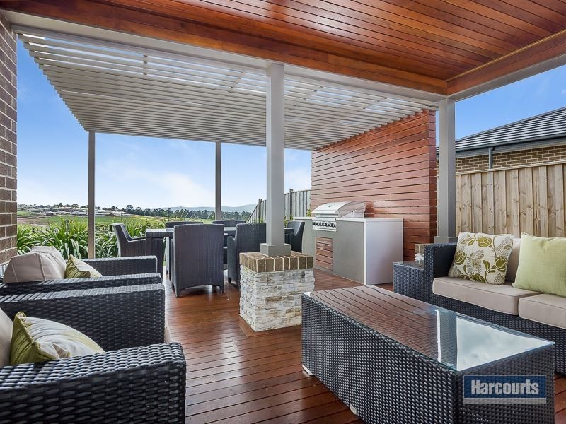 118 Jackson Drive, Drouin VIC 3818