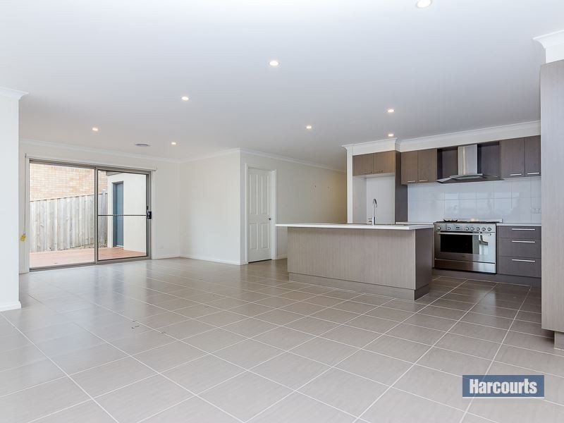 85 McNeilly Road, Drouin VIC 3818