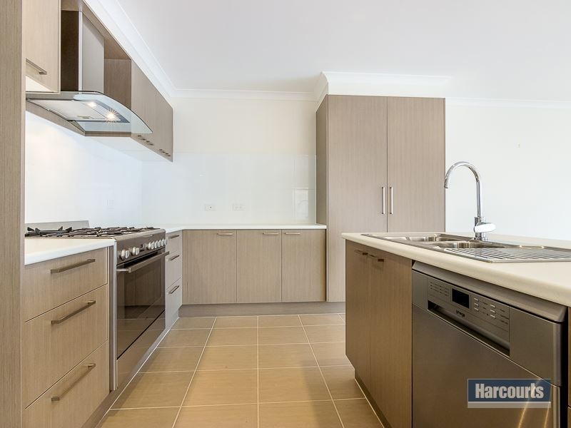 85 McNeilly Road, Drouin VIC 3818