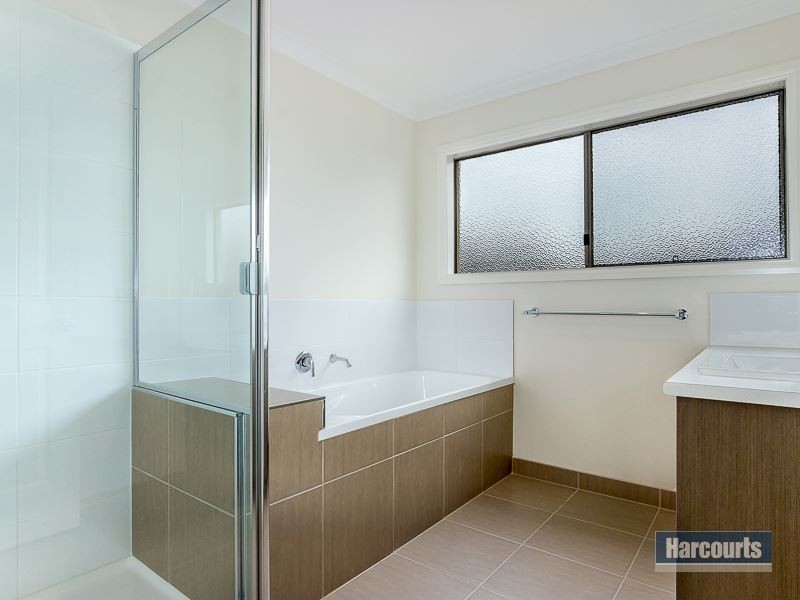 85 McNeilly Road, Drouin VIC 3818