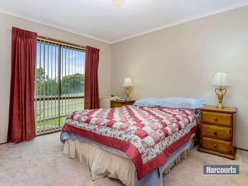 33 Hopetoun Road, Drouin VIC 3818