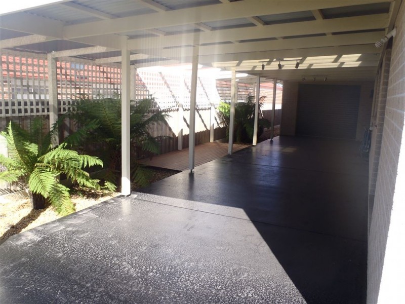 4 Richie Court, Drouin VIC 3818