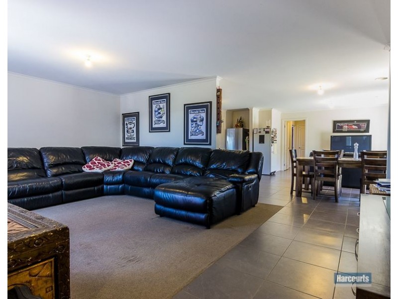 55 Springwater Drive, Drouin VIC 3818