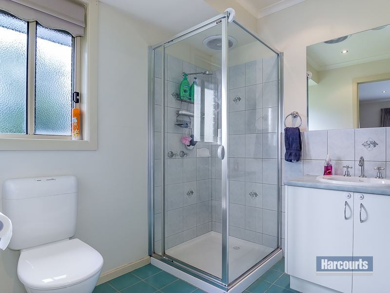 29 Norman Road, Drouin VIC 3818