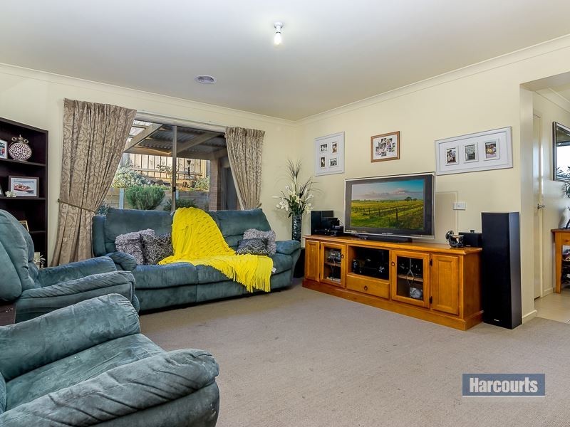 15 Skipton Street, Drouin VIC 3818