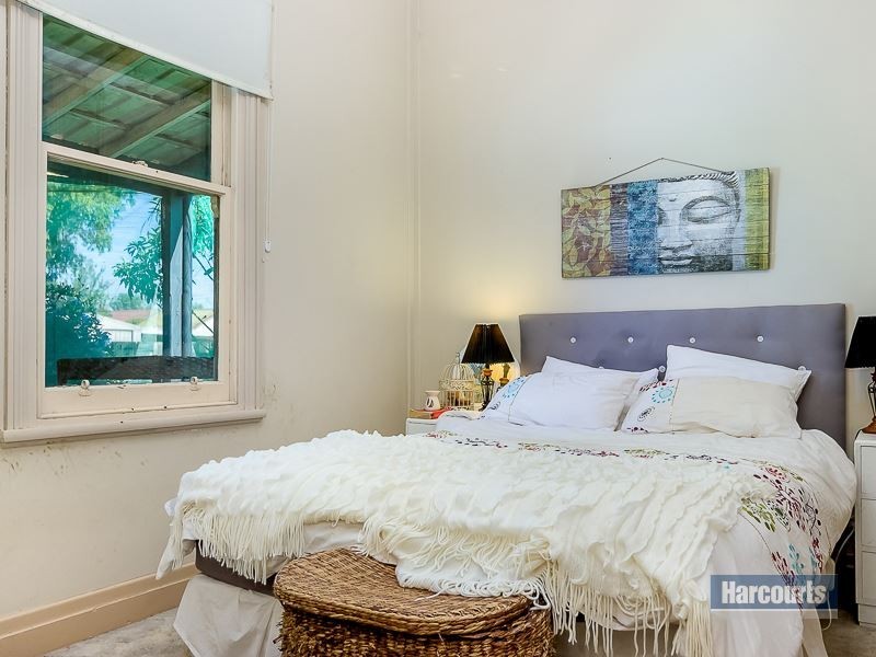 12 Hopetoun Road, Drouin VIC 3818