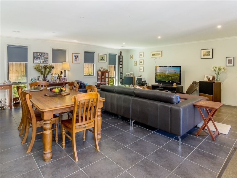 20 Holland Street, Drouin VIC 3818