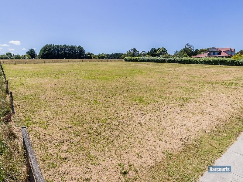 13 Golf View Court, Drouin VIC 3818