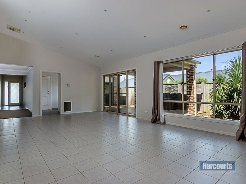 26 Palm Square, Drouin VIC 3818