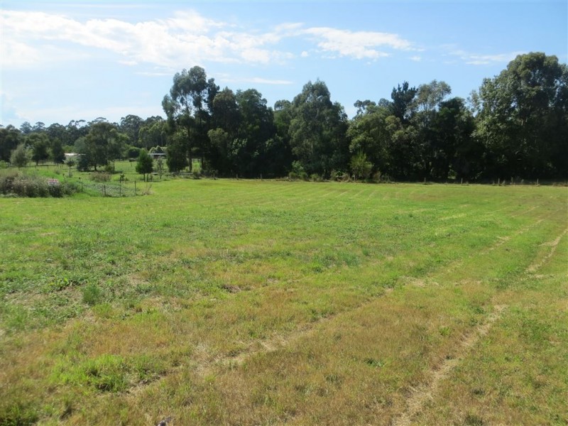 7 South Fork Court, Drouin VIC 3818