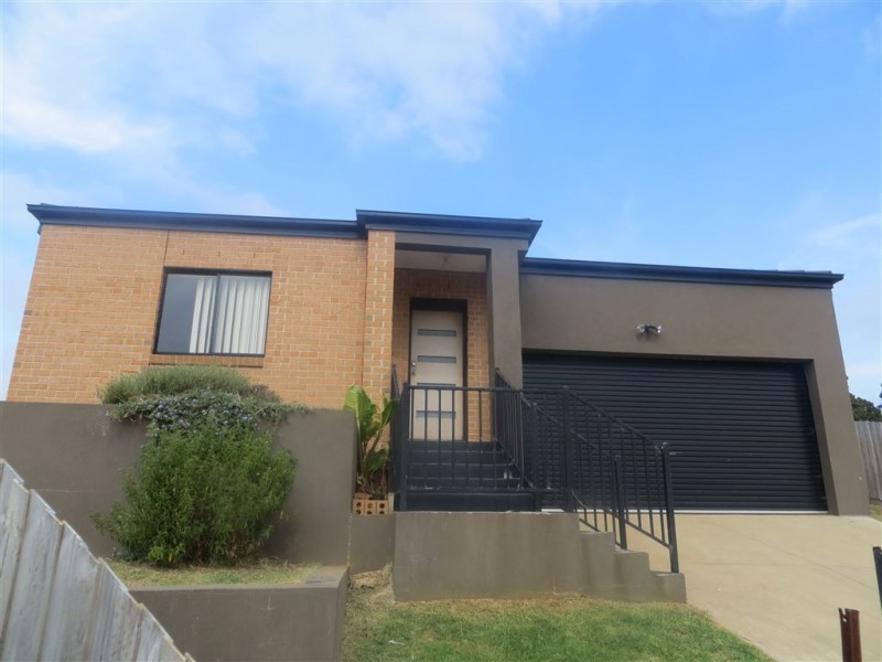 5 Buritta Court, Drouin VIC 3818