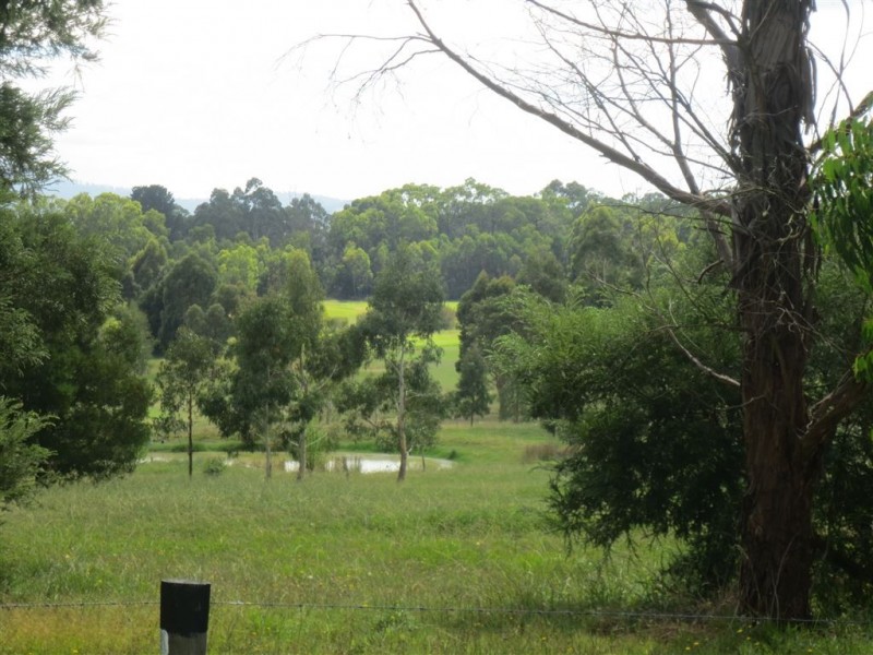 27 Fairway Drive, Drouin VIC 3818