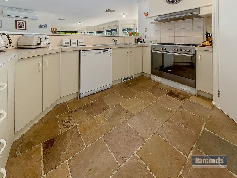 2 Outlook Drive, Drouin VIC 3818