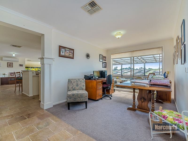 2 Outlook Drive, Drouin VIC 3818