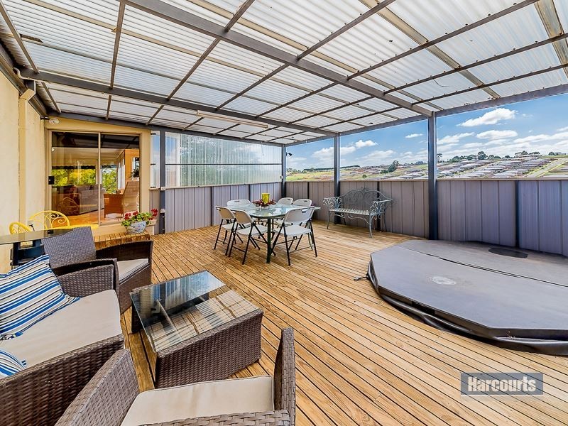 2 Outlook Drive, Drouin VIC 3818