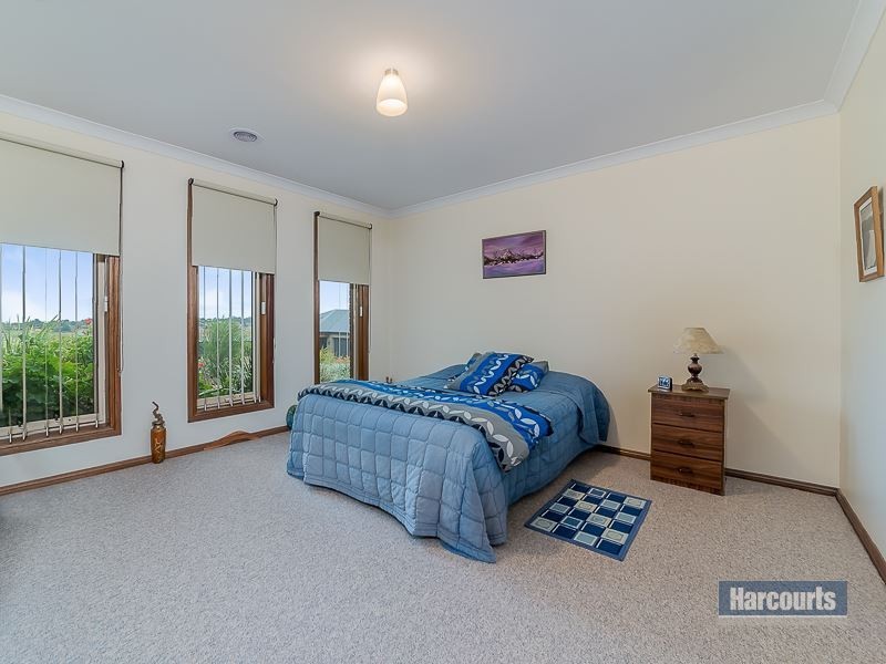 6 Penfold Place, Drouin VIC 3818
