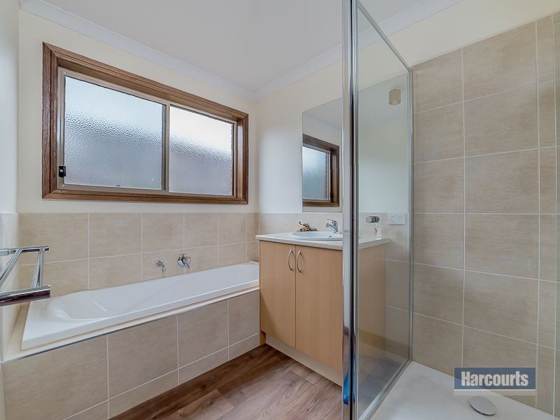 6 Penfold Place, Drouin VIC 3818