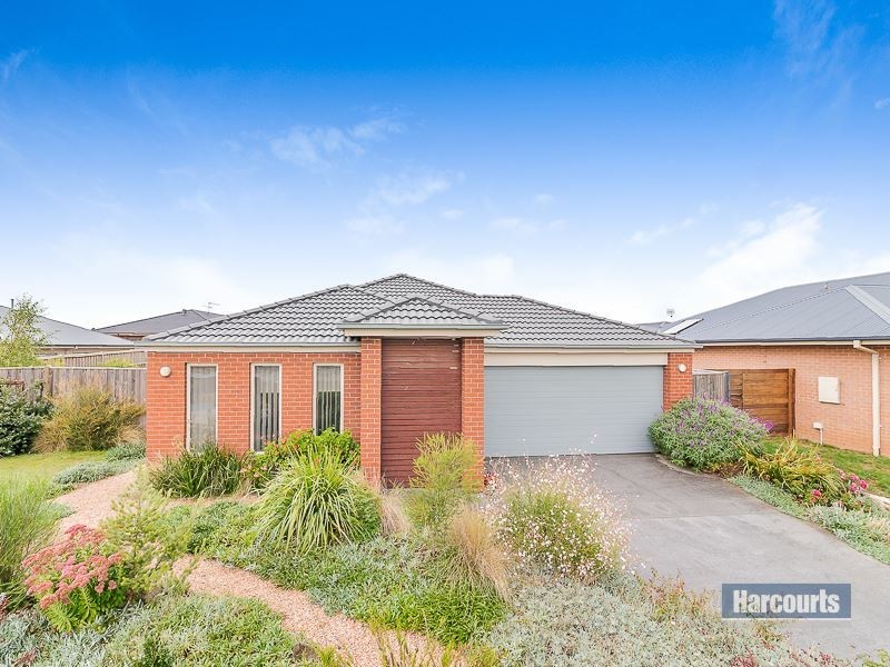 6 Penfold Place, Drouin VIC 3818