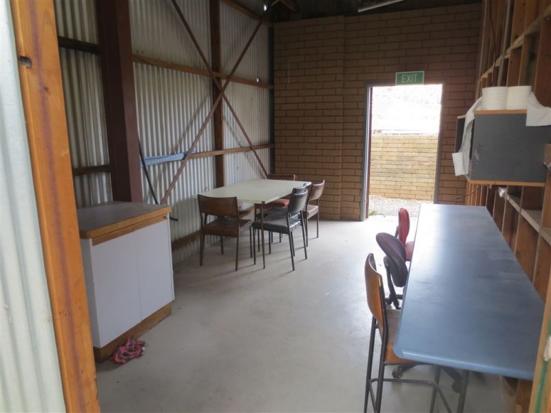 Factory 4/73 Church Street, Drouin VIC 3818