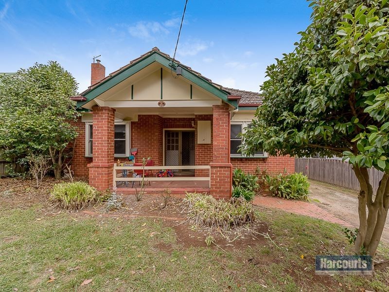 8 Lampards Road, Drouin VIC 3818