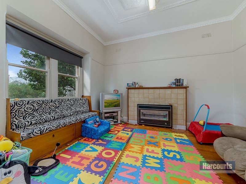 8 Lampards Road, Drouin VIC 3818