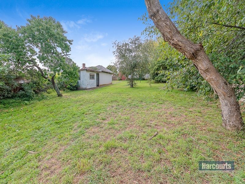 8 Lampards Road, Drouin VIC 3818