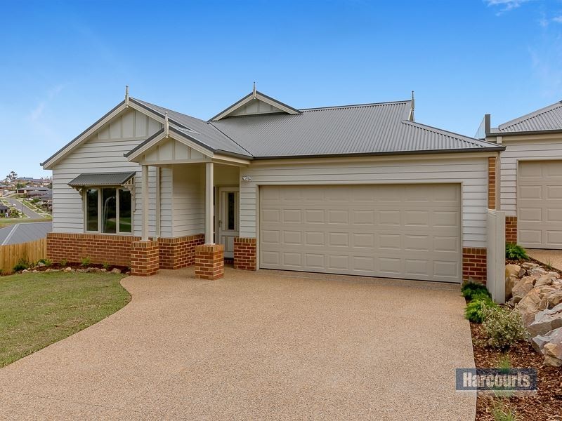 2/41 Manikato Drive, Drouin VIC 3818