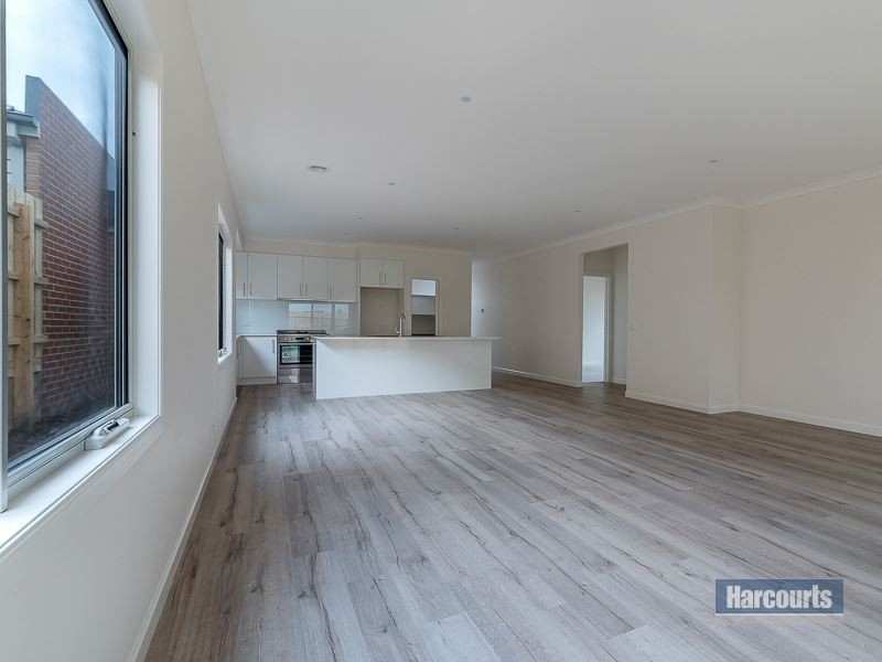 2/41 Manikato Drive, Drouin VIC 3818