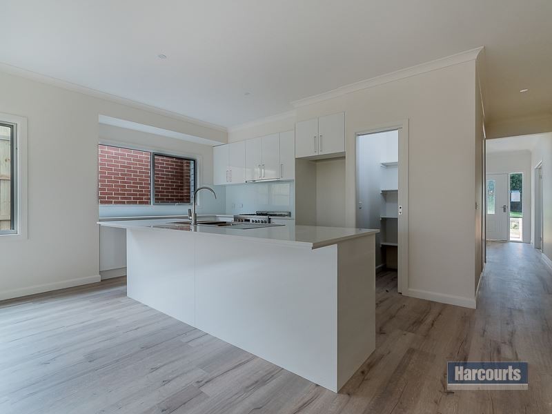 2/41 Manikato Drive, Drouin VIC 3818