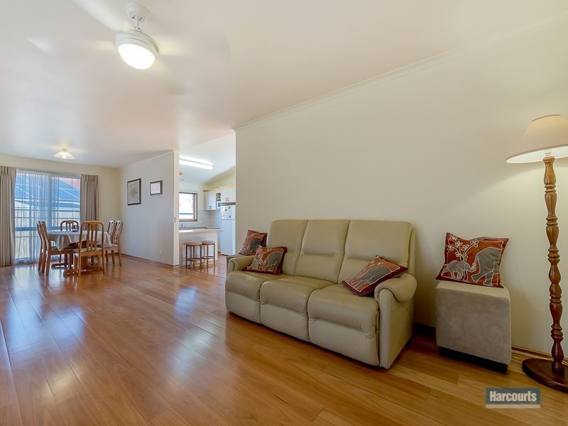 15 Adam Court, Drouin VIC 3818