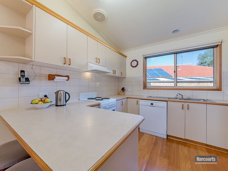 15 Adam Court, Drouin VIC 3818