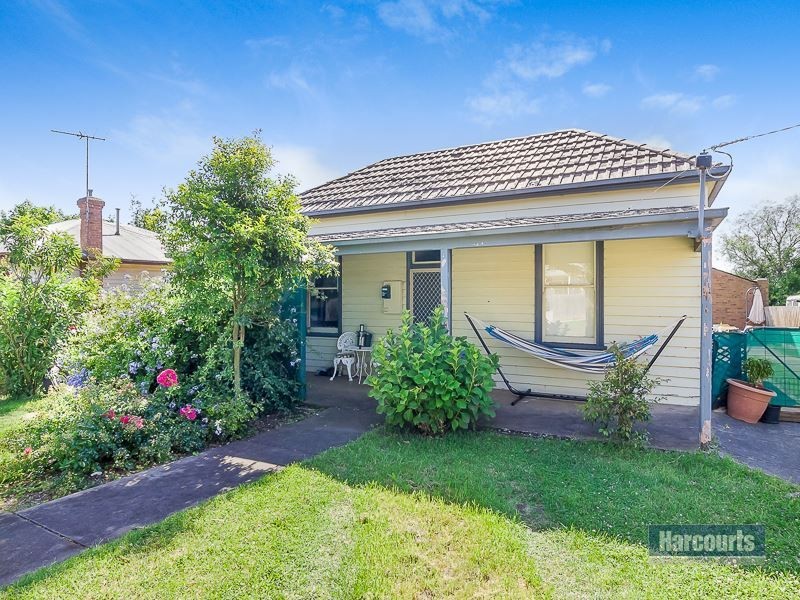 12 Hopetoun Road, Drouin VIC 3818