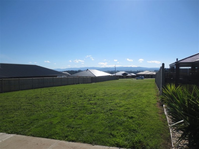 7 Bexley Boulevard, Drouin VIC 3818