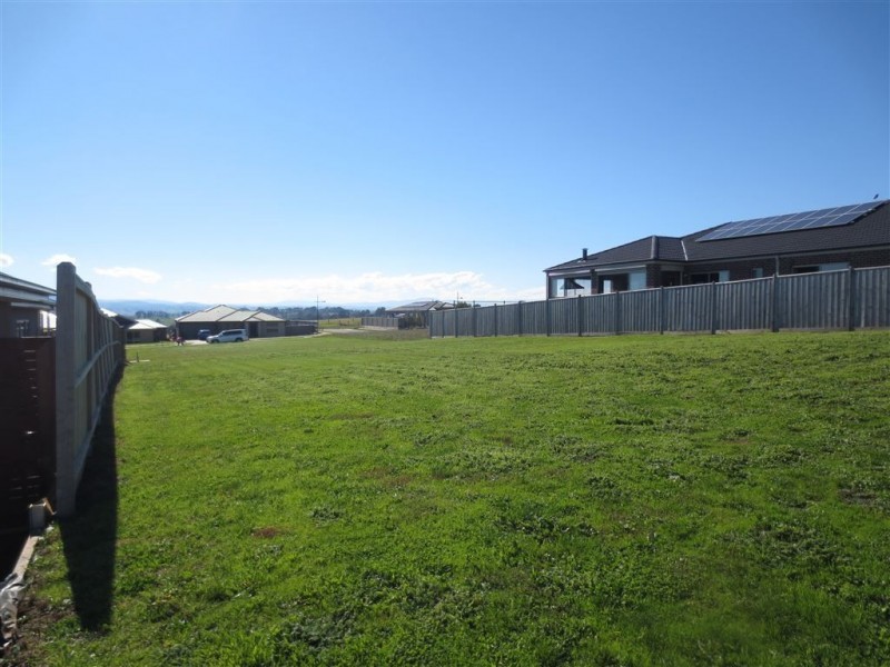 7 Bexley Boulevard, Drouin VIC 3818