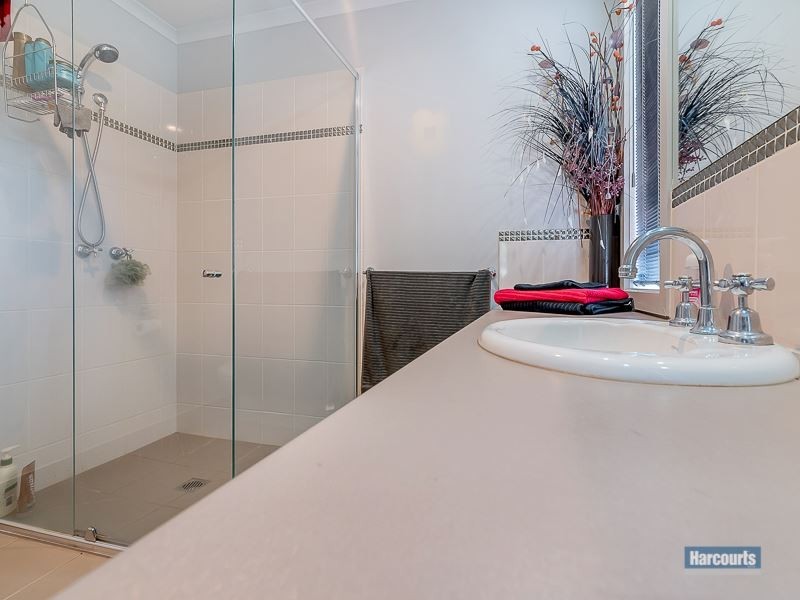 9 Andrew Court, Drouin VIC 3818