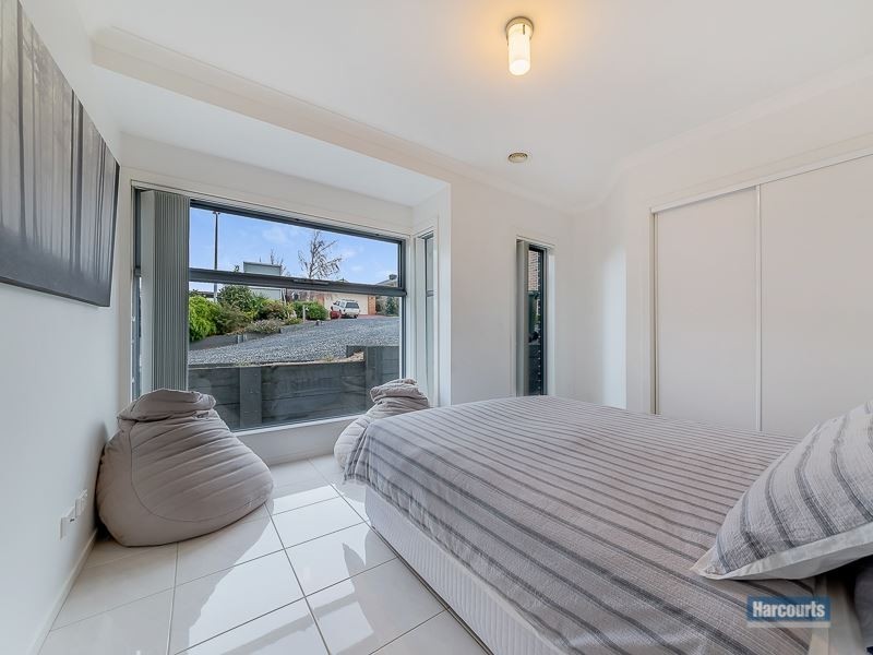 21 Jackson Drive, Drouin VIC 3818