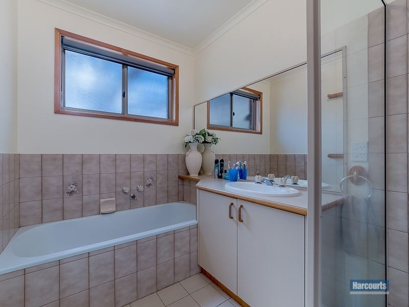 15 Adam Court, Drouin VIC 3818