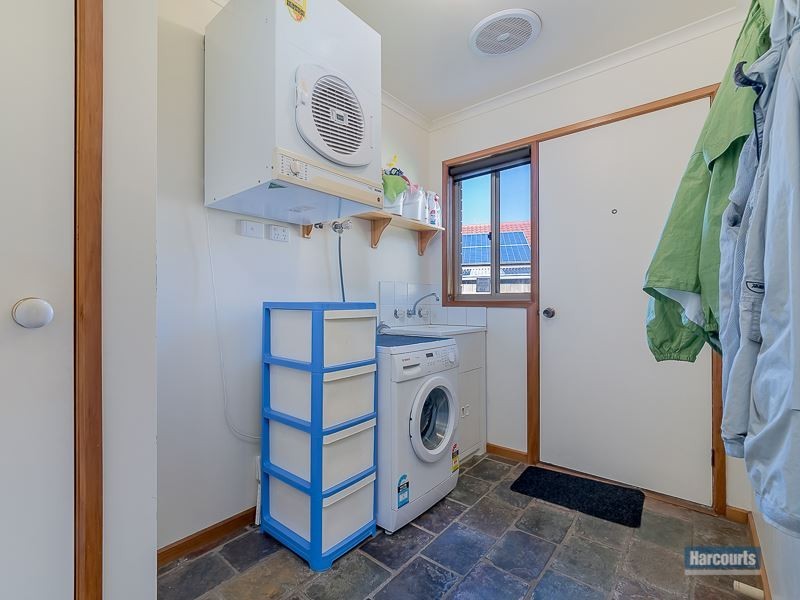 15 Adam Court, Drouin VIC 3818