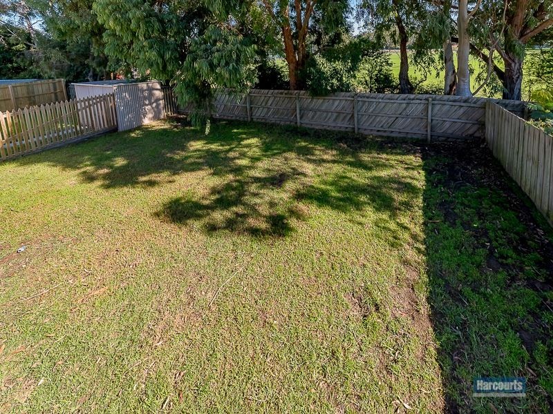 15 Adam Court, Drouin VIC 3818