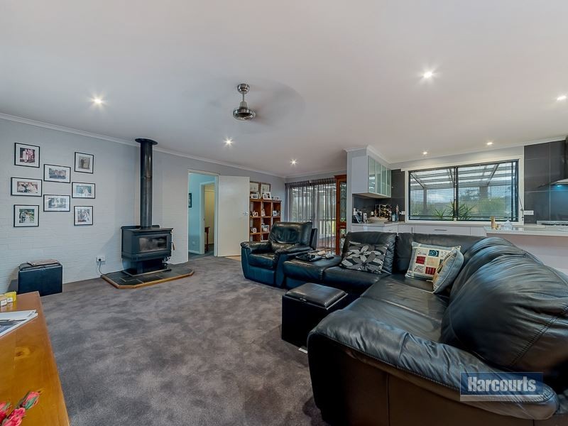 4 Hill Street, Drouin VIC 3818