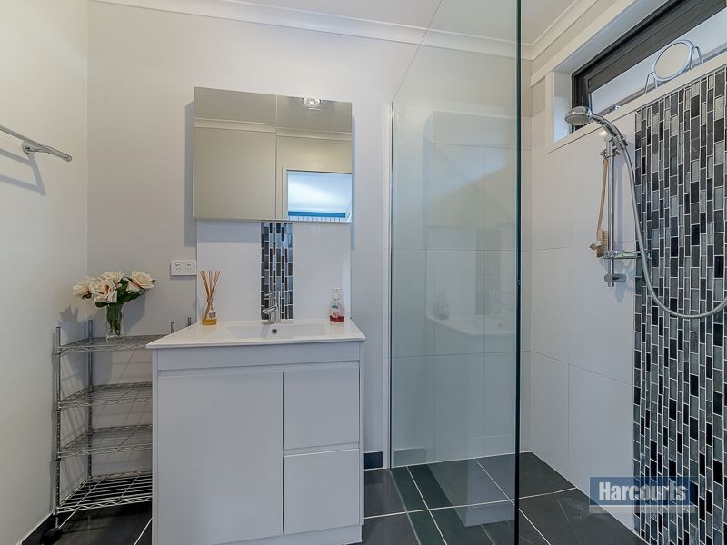 4 Hill Street, Drouin VIC 3818