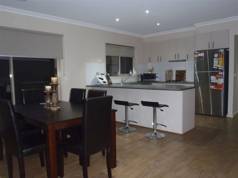 18 Skipton Street, Drouin VIC 3818