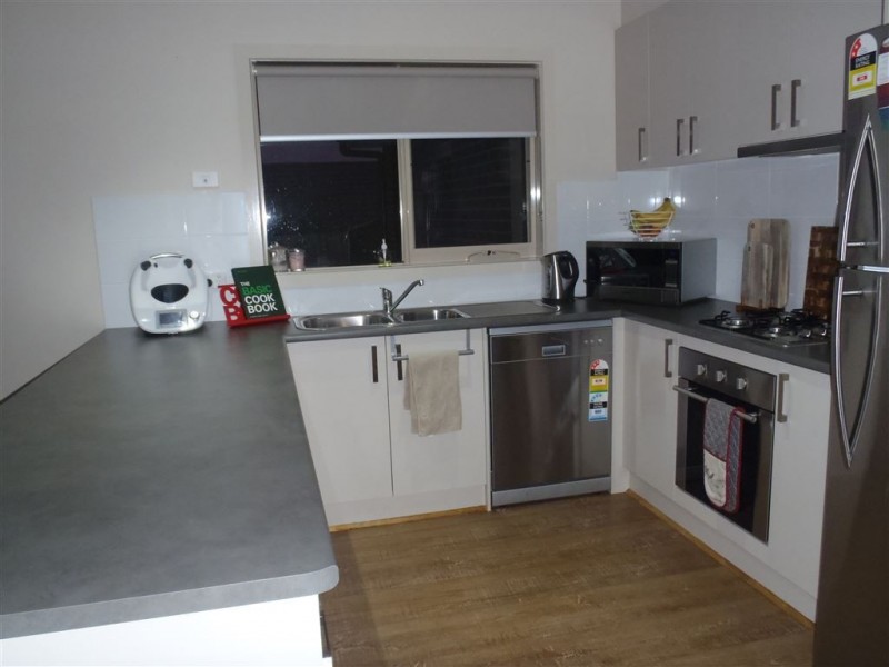 18 Skipton Street, Drouin VIC 3818