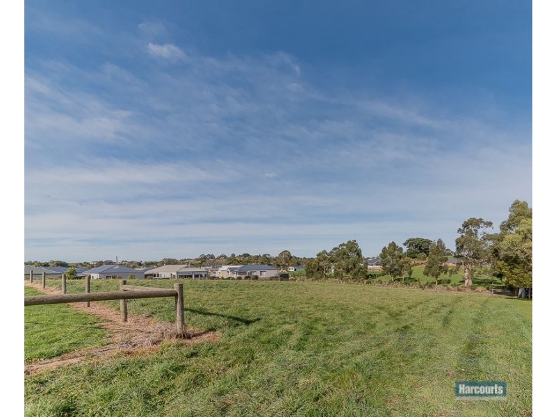 51 Colquhoun Boulevard, Warragul VIC 3820